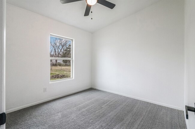 Building Photo - 1211 Gate Ln Dr