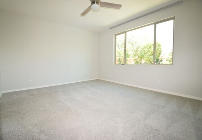 Building Photo - Beautiful single level 4 bedroom 2.5 bath Gilbert home.