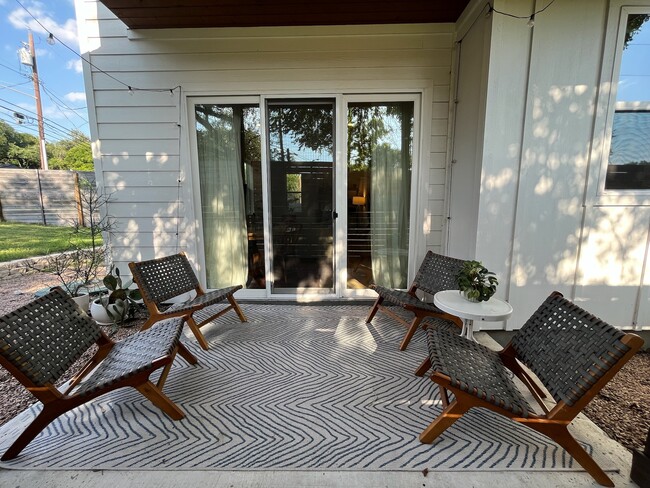 Building Photo - 3507 Oak Springs Dr