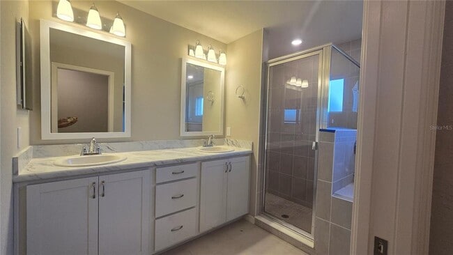 Building Photo - 747 Cypress Creek Run