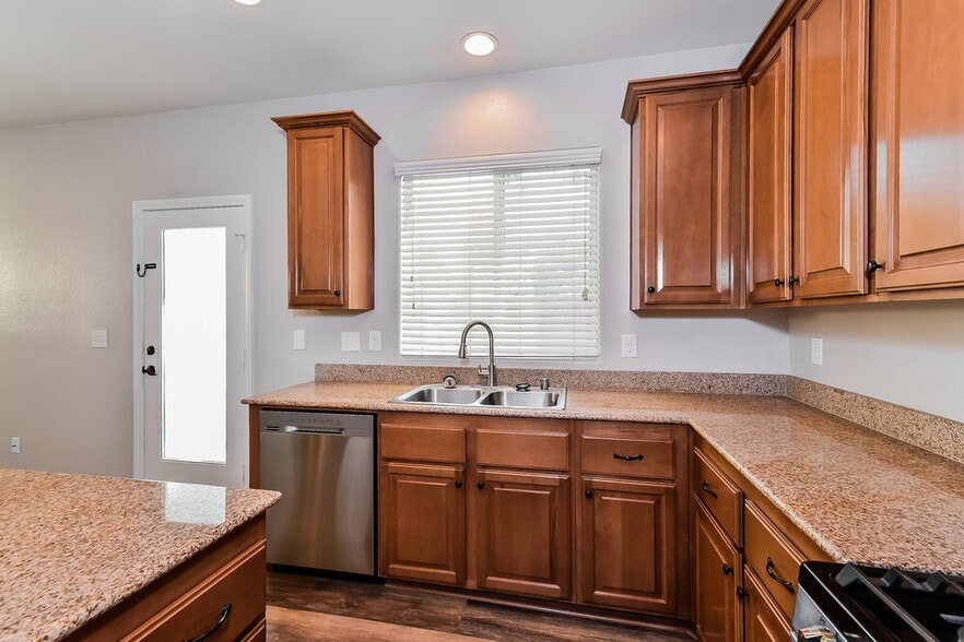 Building Photo - 8276 Begonia Blush Dr
