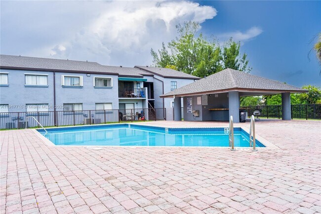 Building Photo - 7419 SW 152nd Ave