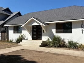 Building Photo - 1019 W 77th St