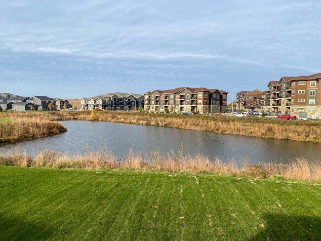 Building Photo - 9626 Sweet Autumn Dr