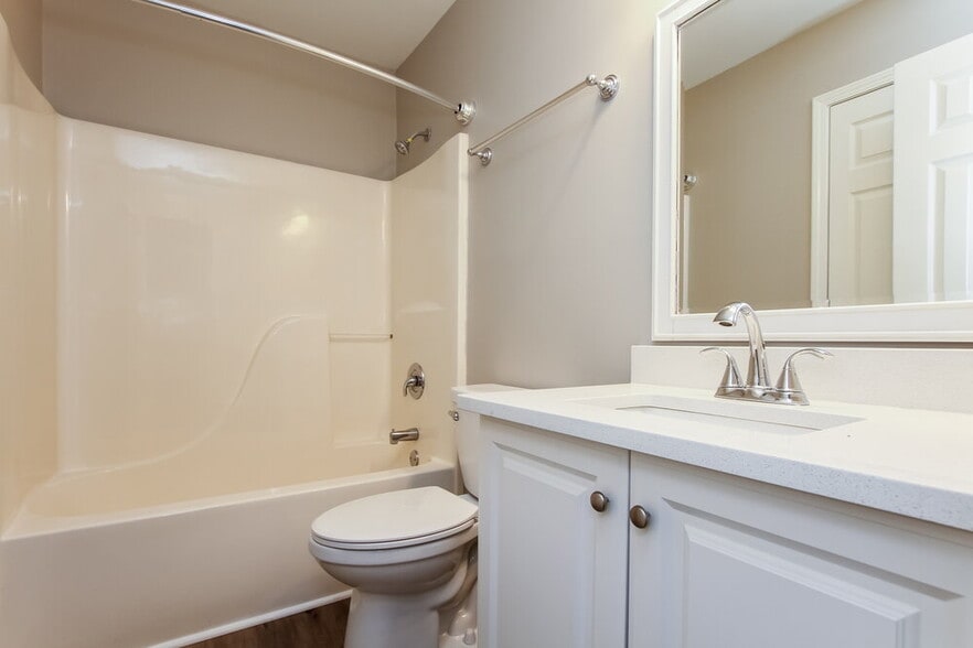 Building Photo - 505 Lisa Carol Dr