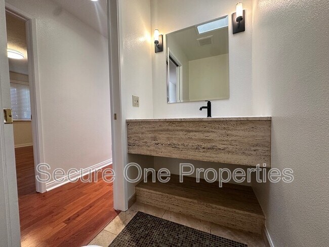 Building Photo - 1390 Calle Pecos