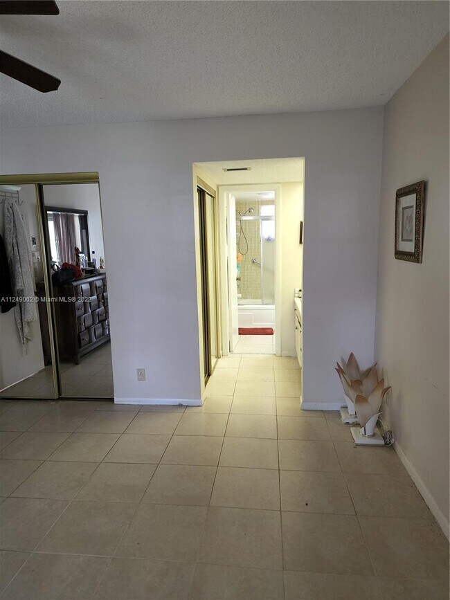 Building Photo - 300 Berkley Rd