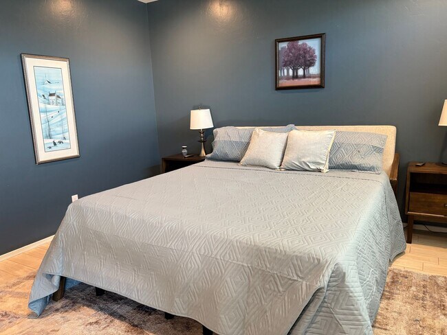 Building Photo - 55+ Furnished Short Term Dove Mountain Beauty