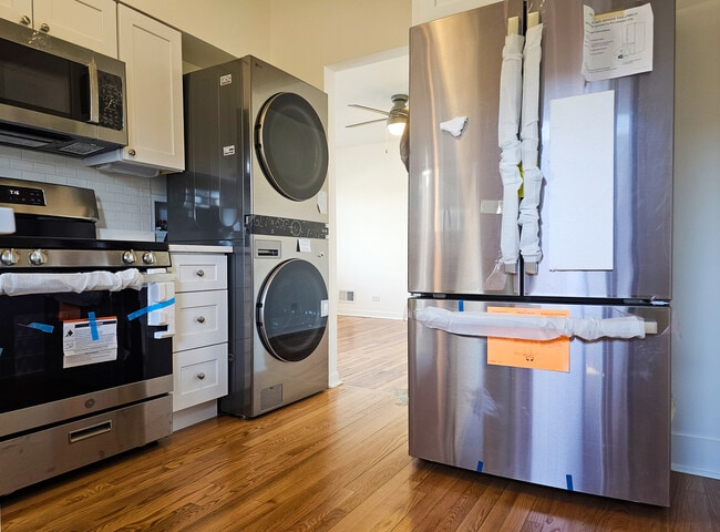 Building Photo - 2028 W 35th St