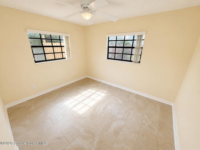 Building Photo - 974 Golf St