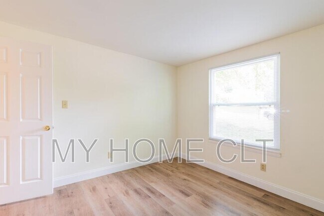 Building Photo - 7821 Cloughy Cir