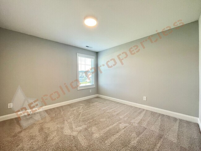 Building Photo - 100 Wicklow Ct