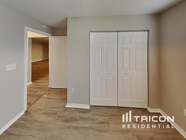 Building Photo - 641 Heraldo Ct