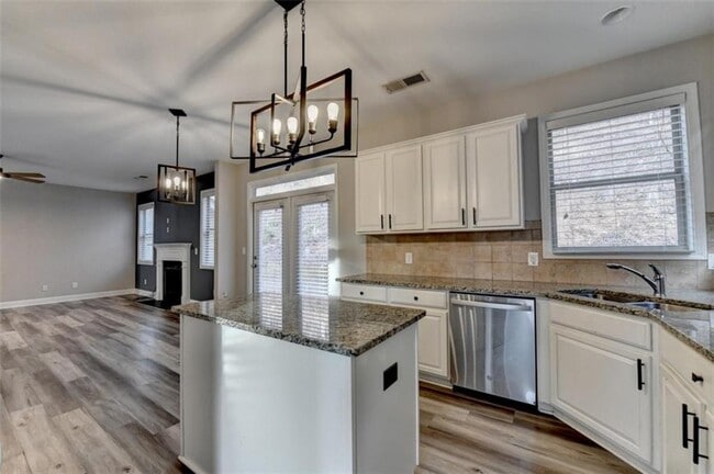 Building Photo - 359 Shiloh Manor Dr