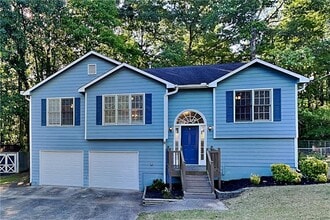 Building Photo - 300 Austin Dr