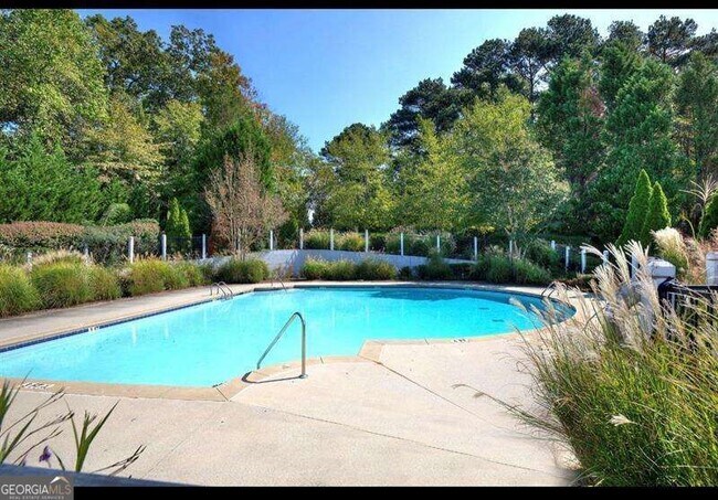 Building Photo - 2535 Alvecot Cir SE