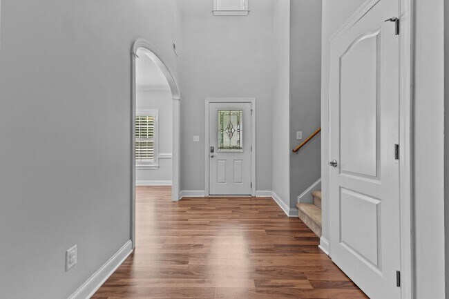 Building Photo - 768 Riverbirch Dr