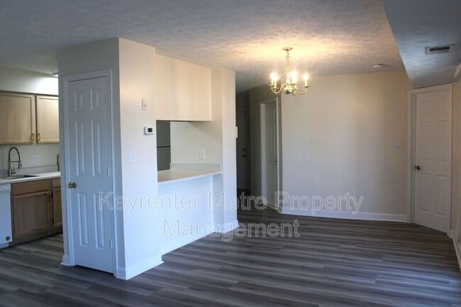 Building Photo - 6900 St Ignatius Dr