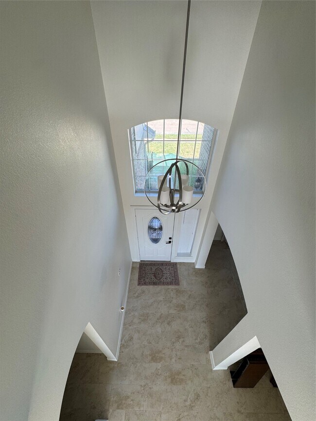 Building Photo - 1110 Hector Ave