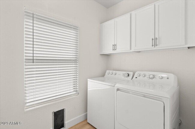 Building Photo - 10410 E Morning Star Dr
