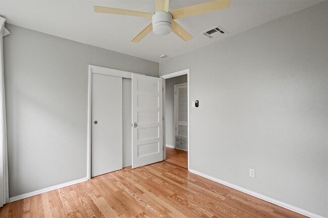 Building Photo - 5212 Berkman Dr