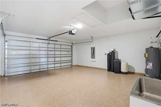 Building Photo - 3903 15th St SW