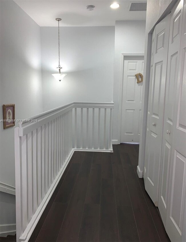 Building Photo - 3392 W 90th Terrace