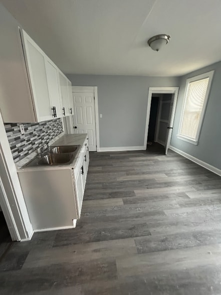 Building Photo - 4666 N 38th St