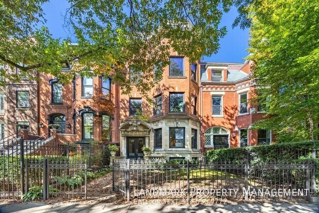 Primary Photo - 544 W Fullerton Pkwy