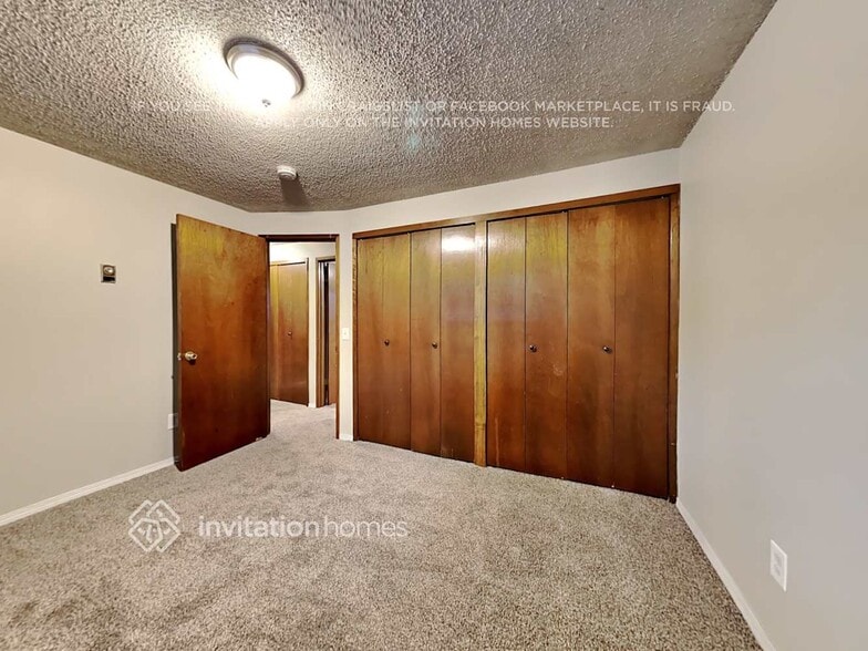 Building Photo - 711 17th St Pl NW