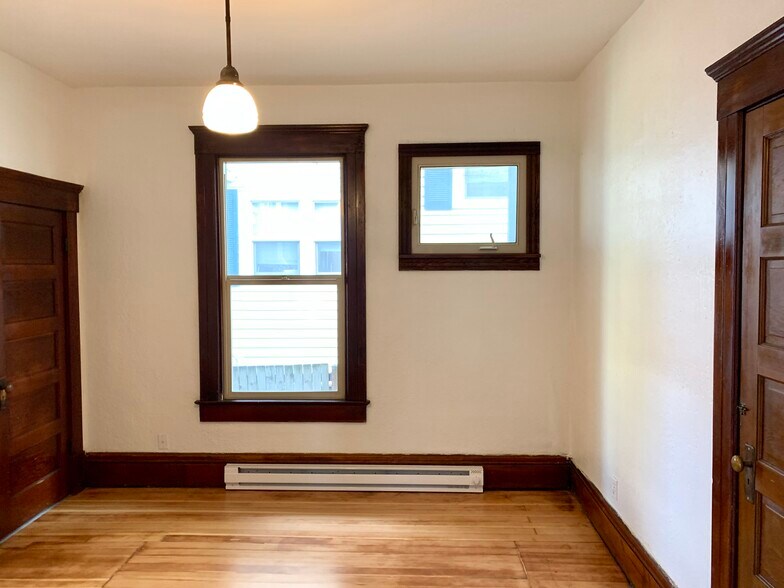Building Photo - 1107 S Grant Ave
