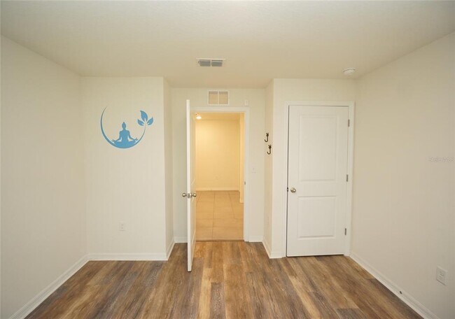 Building Photo - 501 Calico Scallop St