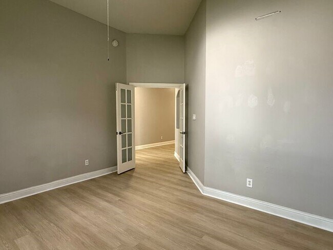 Building Photo - 12747 Silver Rod Ln