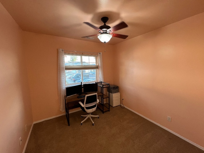 Building Photo - Modern 3 Bed | 2.5 Bath Condo in Prime Loc...