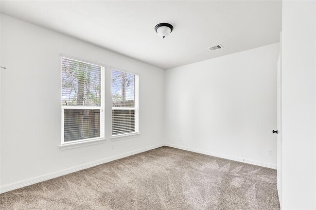 Building Photo - 630 Carriage View Ln