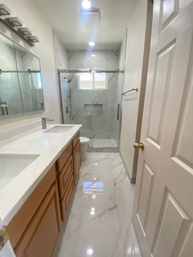 Building Photo - Spacious 5-Bedroom Home with Solar, Stunning Sunroom & Upgraded Bathrooms!