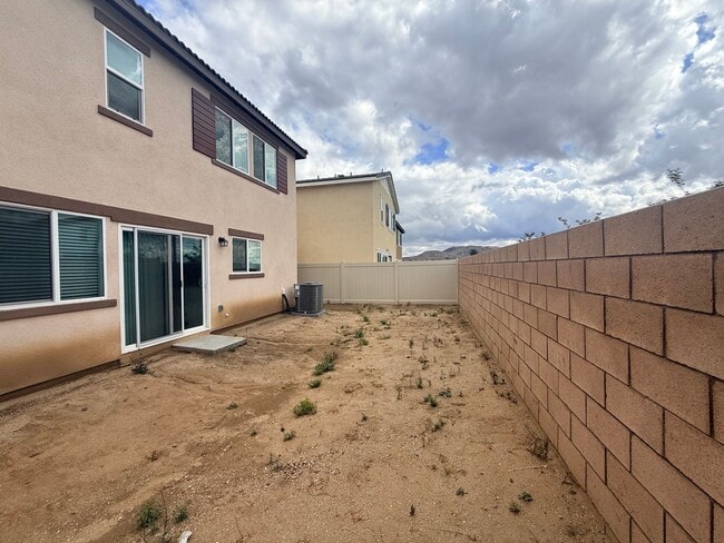 Building Photo - Beautiful newer 3-Bedroom home is now renting