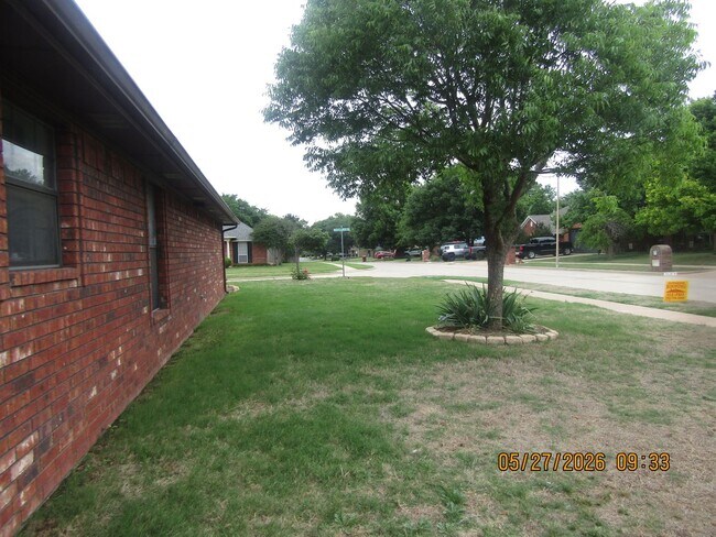 Building Photo - Beautiful 4-bedroom home located in the Heritage Hills Area!