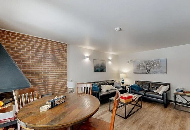 Building Photo - Limited-Time Offer: $400 Off First Month in Prime Fort Collins Location