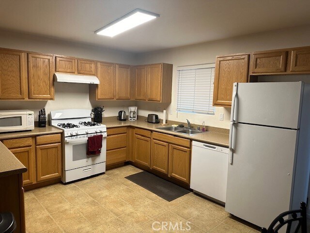 Building Photo - 73482 Desert Trail Dr