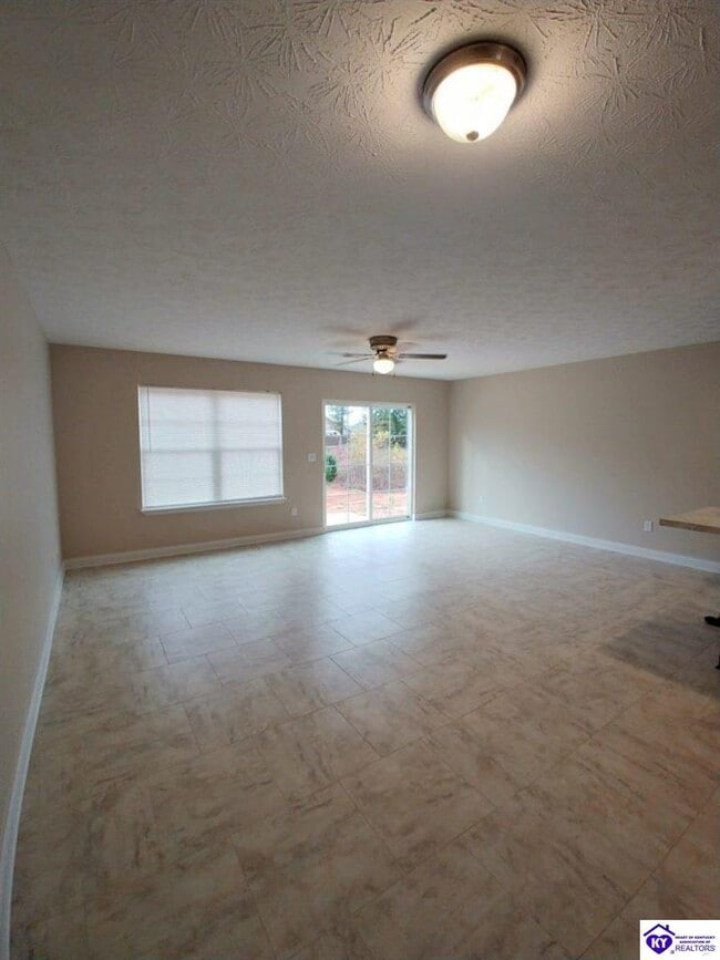 Building Photo - 604 Moscato Cir