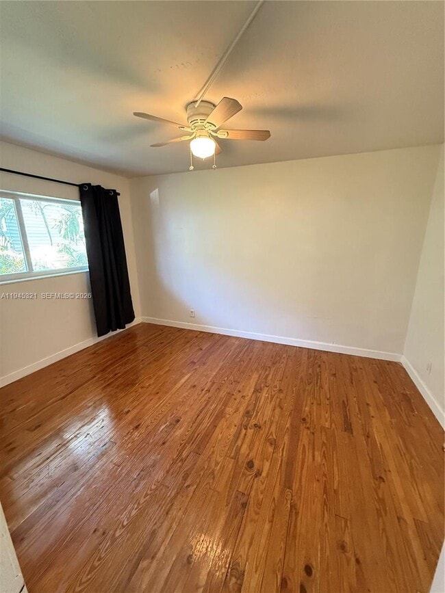 Building Photo - 1535 SE 15th St