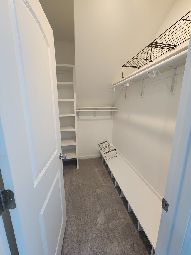 Building Photo - 12730 Wild Rye Ct