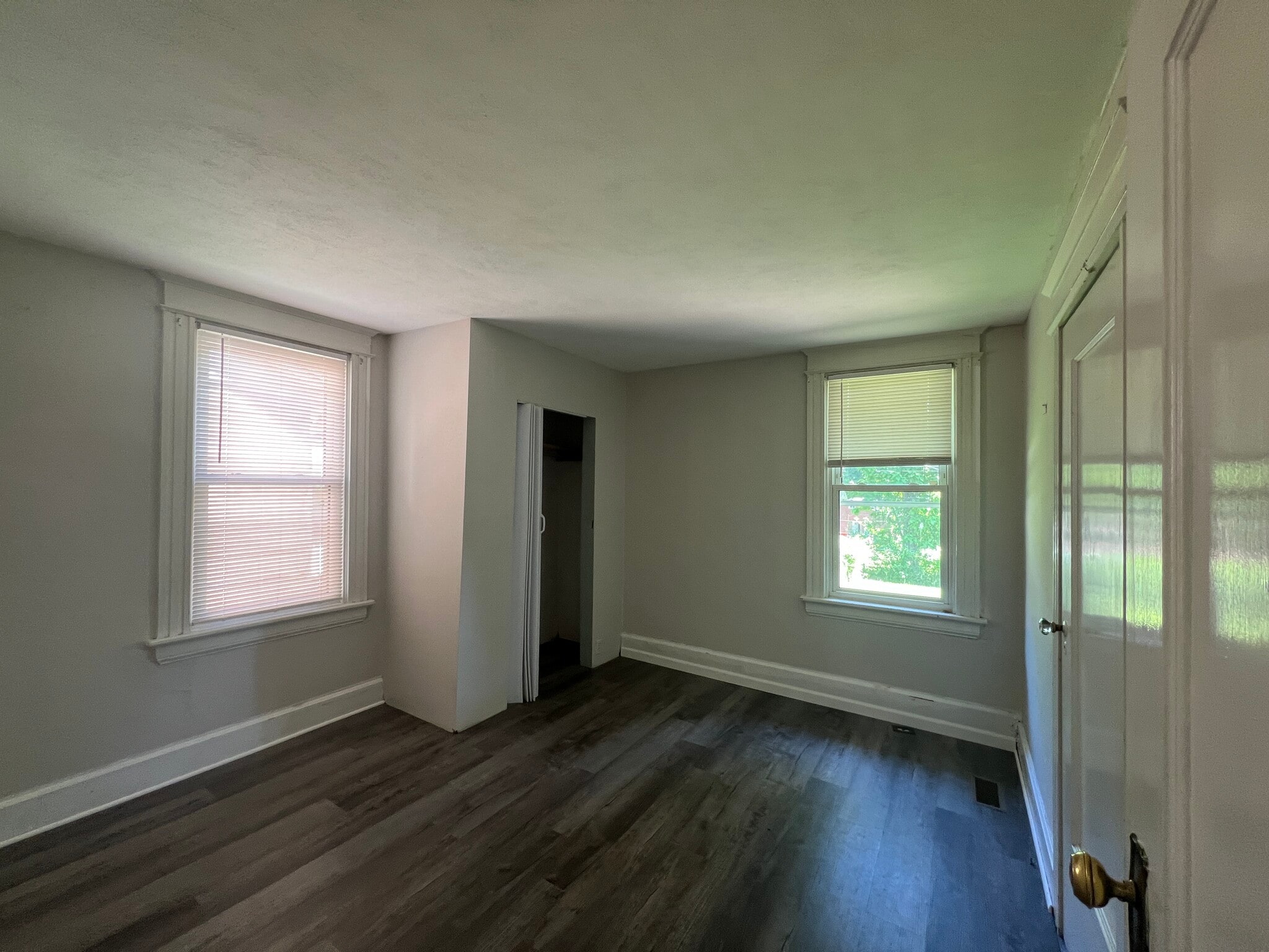Downstairs bedroom - 8242 Buchanan Ave