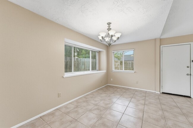 Building Photo - 7226 Thicket Trail Dr