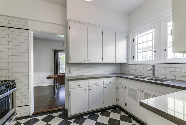 KITCHEN - 1244 S La Jolla Ave