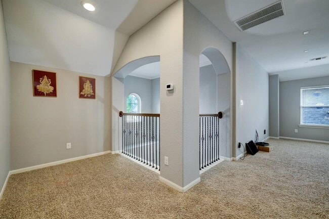 Building Photo - 6631 Larocke Trail