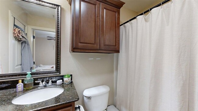 Building Photo - 458 Chimney Hill Dr