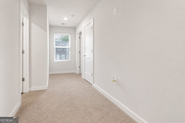 Building Photo - 1129 Bluecoat Cir