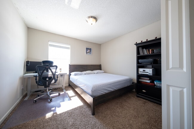 Building Photo - 8525 Titanium Cir